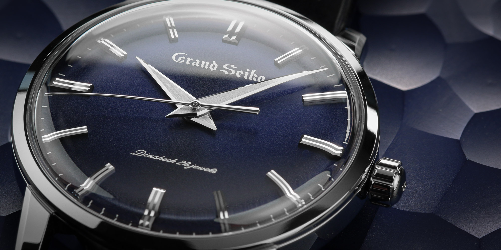 Grand_Seiko_Spring_Drive_GMT_SBG295-hero-thumbnail